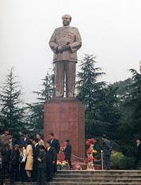 長沙市内の毛沢東の銅像